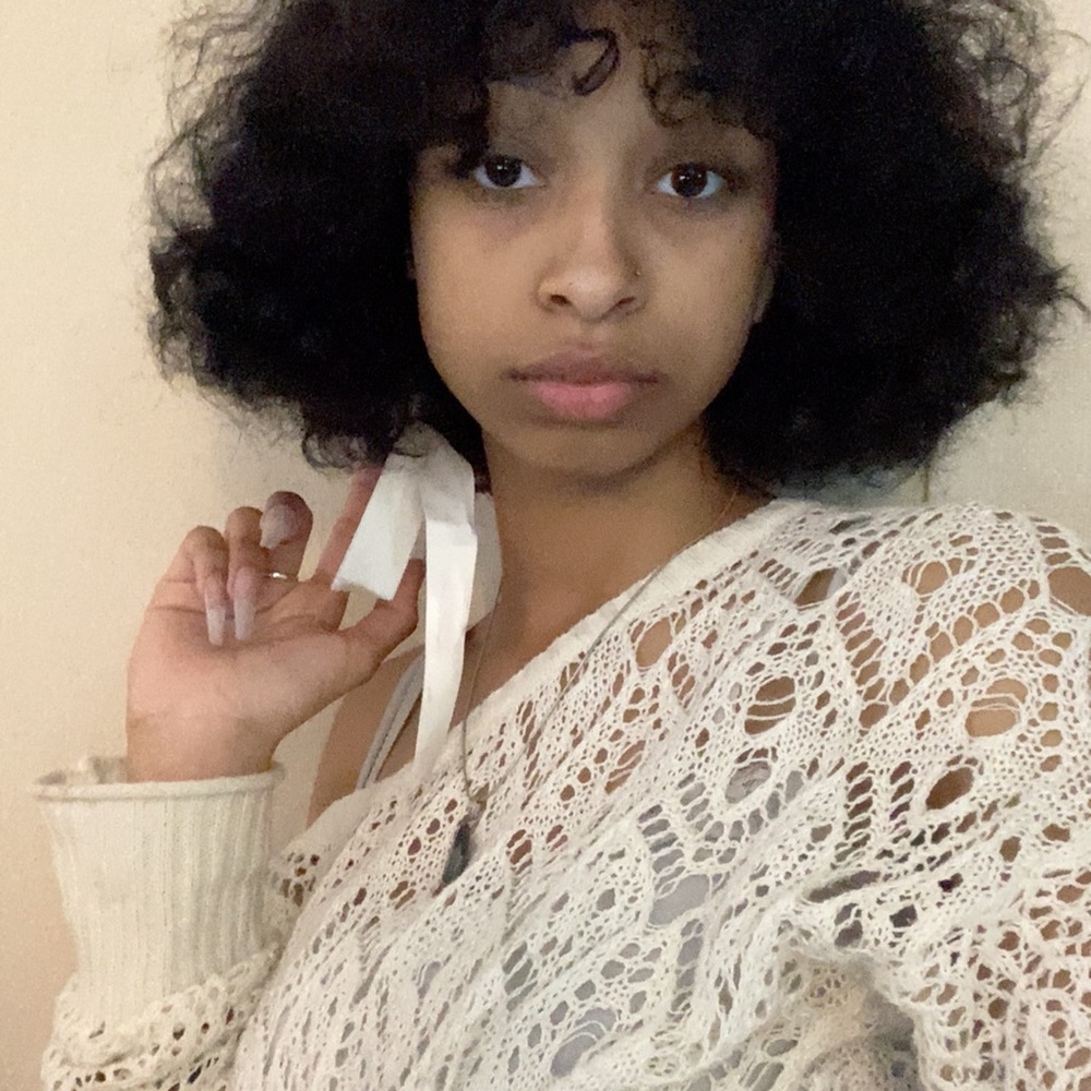 Meet your Posher, Ari
